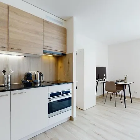Furnished Studio #005 - Swiss Apartmán